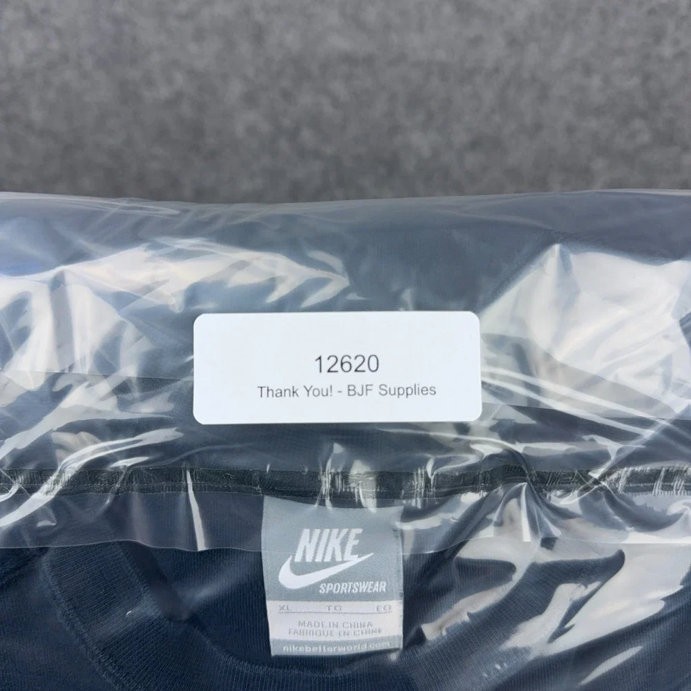 Nike item excellent